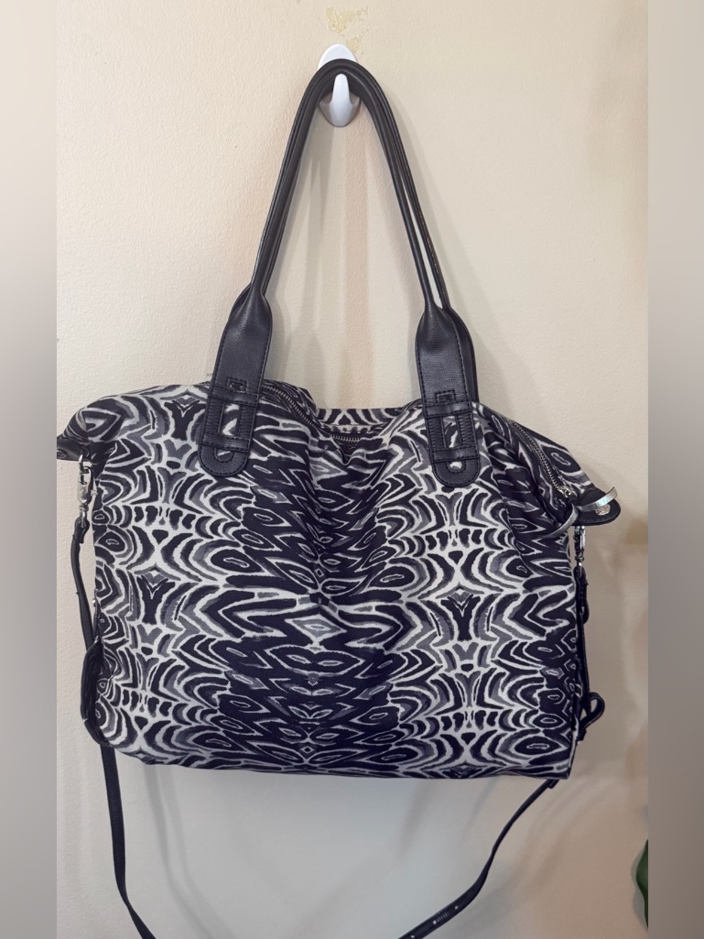 Stella & Dot Black and White Patterned Tote